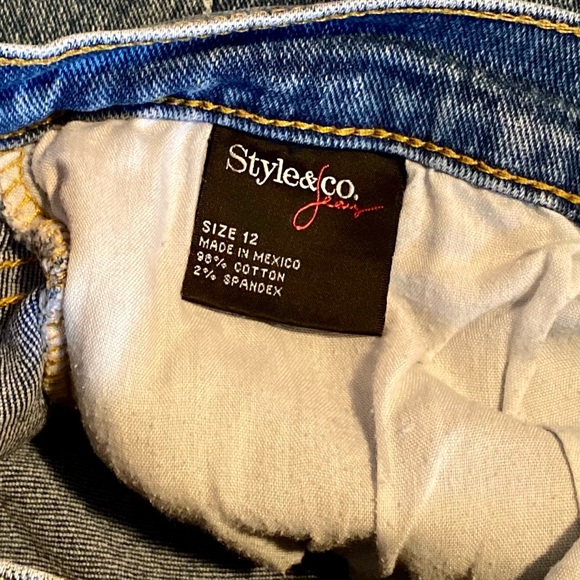 Straight Leg High Rise Jeans - Picture 4 of 4